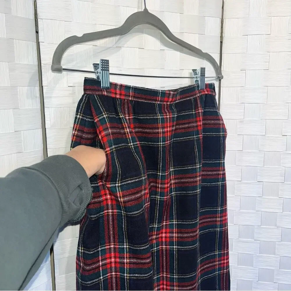 Pendleton Vintage 100% Wool Lennox Red Tartan Plaid Skirt Size 10 P USA Made